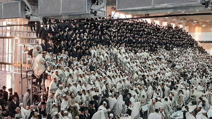 قتيلان و 120 اصابة في انهيار كنيس بالقدس