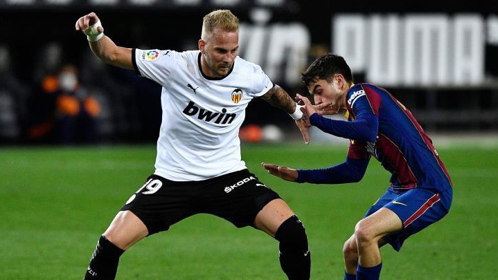 برشلونة ينجو من فخ فالنسيا