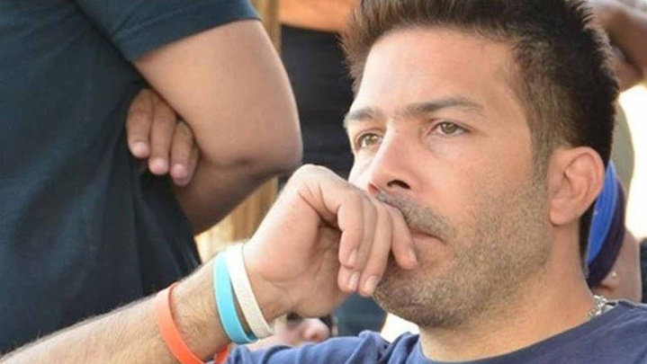 فيديو يرصد الاعتداء بالضرب على فنان مصري مشهور