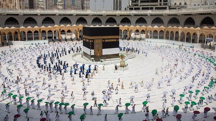 السعودية تعلن إقامة شعيرة الحج هذا العام بضوابط صحية