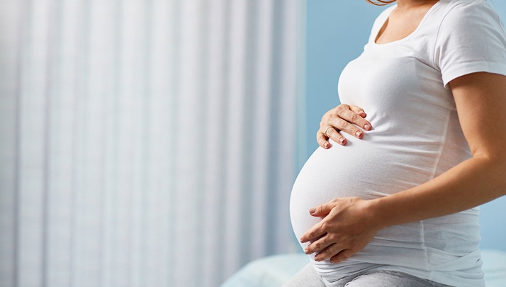 الإمارات تلغي عقوبة الحمل خارج إطار الزواج