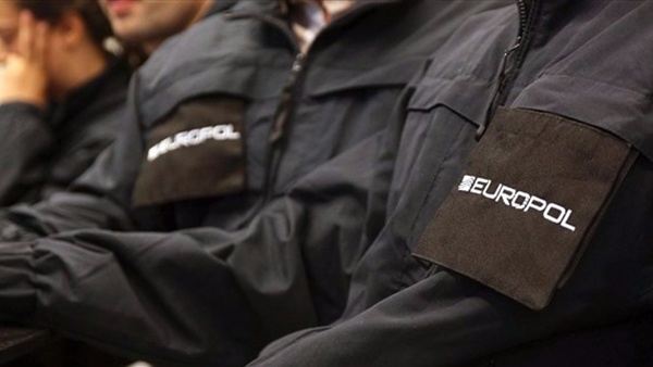 اعتقال 11 شخصا لتورطهم في شبكة فساد رياضية في اوروبا