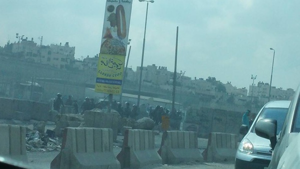 إصابة صحفيين بمواجهات قلنديا
