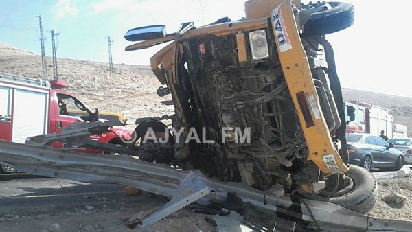 إصابة 4 مواطنين إثر انقلاب مركبة في يطا