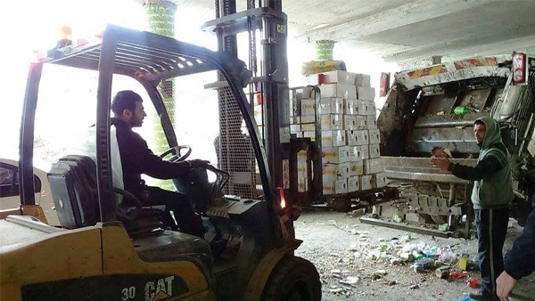 إتلاف طنين من مواد التنظيف منتهية الصلاحية في طولكرم