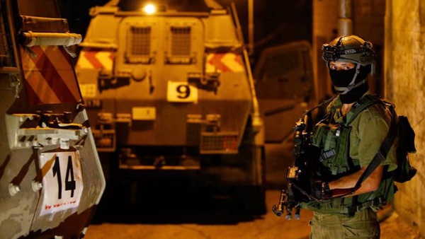 الاحتلال يعتقل فتاتين شرق القدس