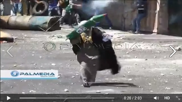 صاروخ m75 في مواجهات مدينة الخليل يتحدى الاحتلال تصوير: بالميديا