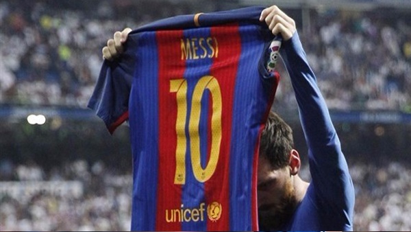 رقم ميسي التاريخي يرعب ريال مدريد قبل "الكلاسيكو"