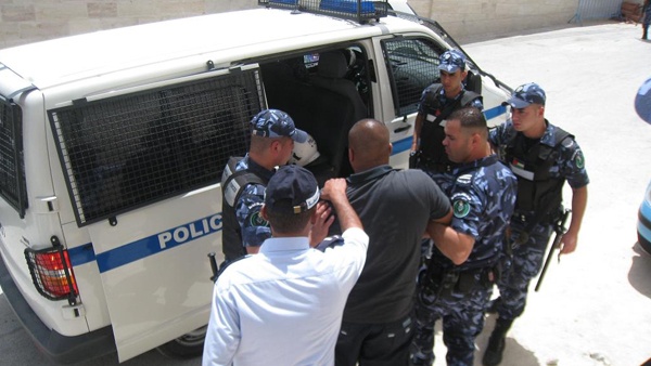 القبض على شخص بحوزته مادة القات المخدر بطولكرم